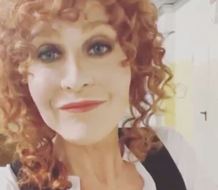 gesto Stefania Orlando