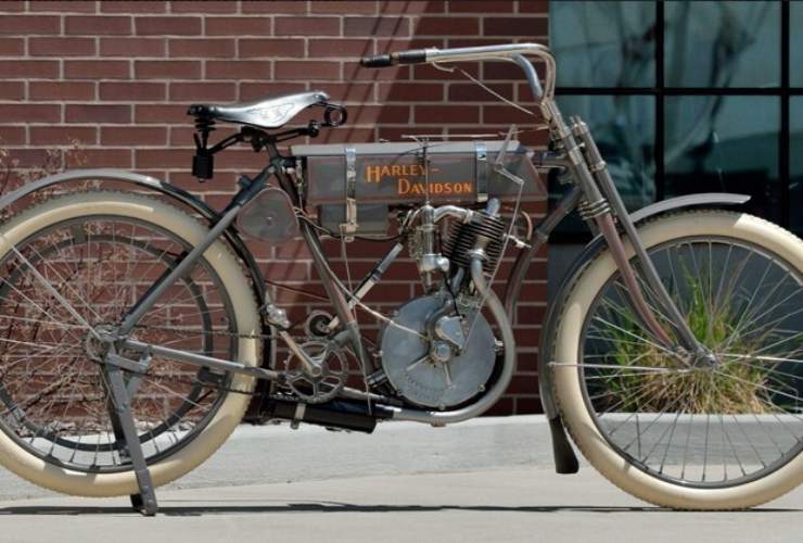 L'Harley Davidson "Strap Tank", 1908