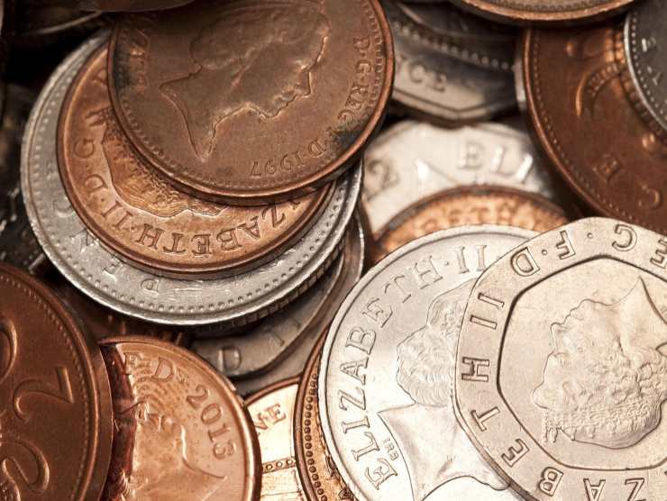 Trovare delle monetine per strada