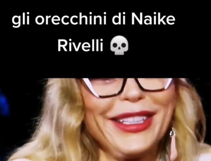 naike rivelli gioielli dettaglio