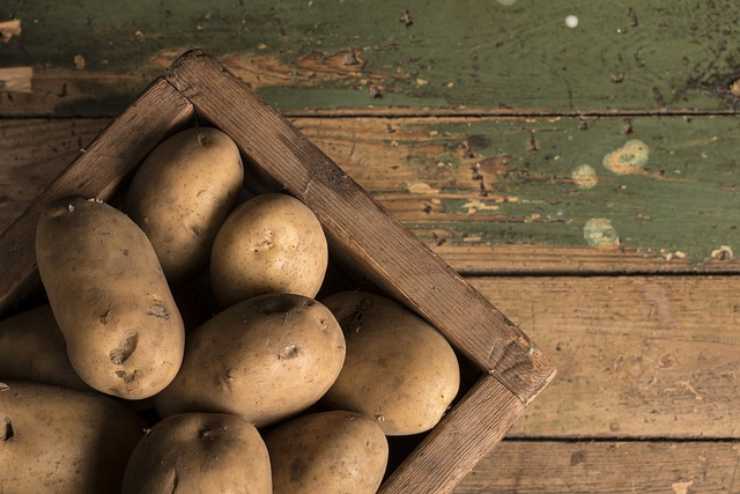 Patate vecchie per cucinare