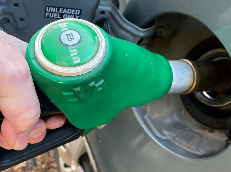 benzina, nuove misure se prezzo supererà i 2 euro