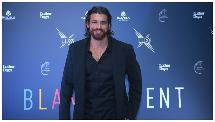 Can Yaman red carpet