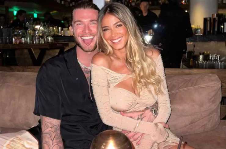 Diletta Leotta e Karius sorridono