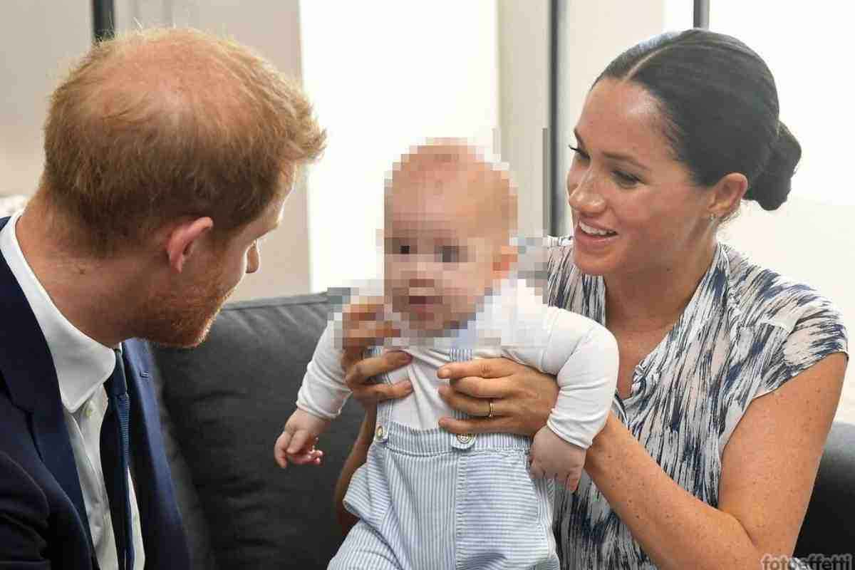 Harry e Meghan chiedono una cosa per Archie 