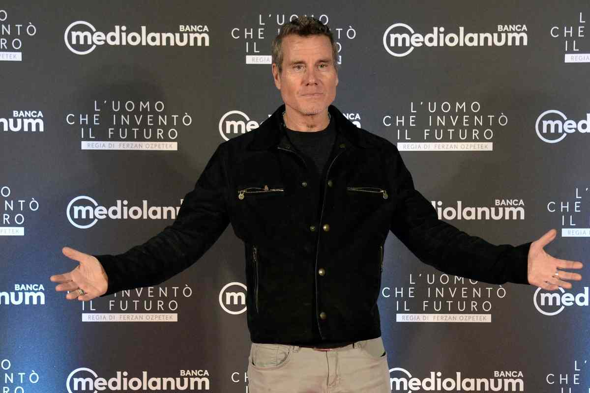 Jimmy Ghione picchiato