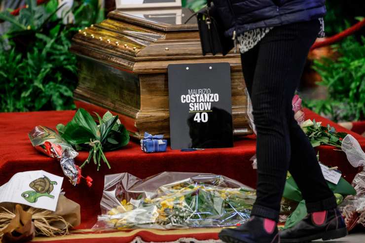 Maurizio Costanzo: avvenimento insolito davanti alla sua tomba