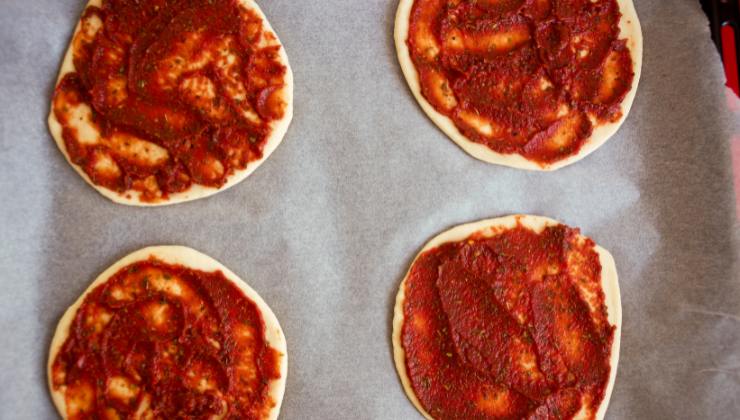 Pizzette rosse ricetta