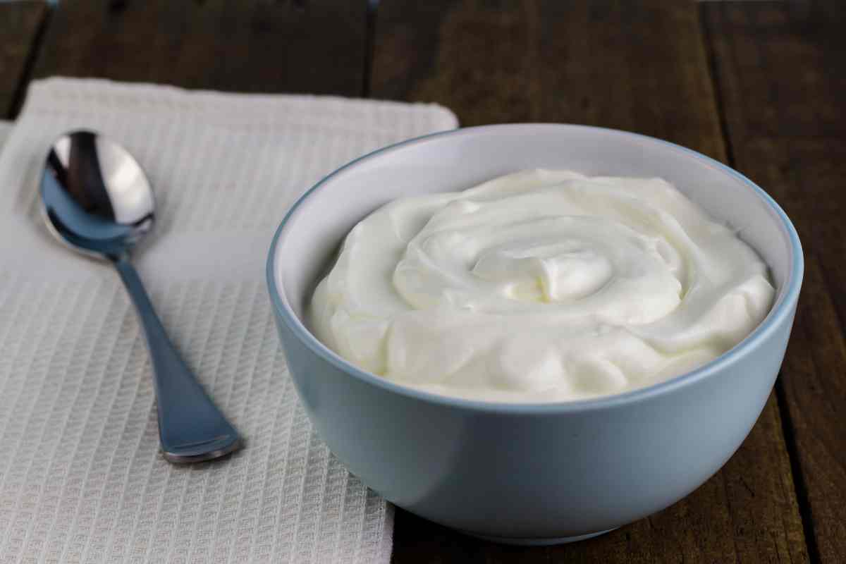 I benefici dello yogurt greco prima di dormire