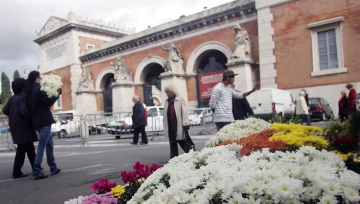 Cimitero Monumentale del Verano Maurizio Costanzo e Sinisa Mihajlovic sepolti insieme