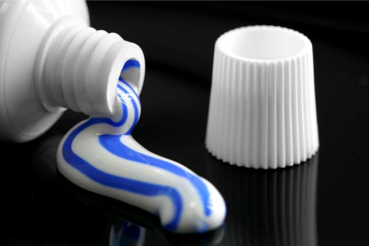 Dentifrici: perché quelli senza fluoro son sempre più diffusi