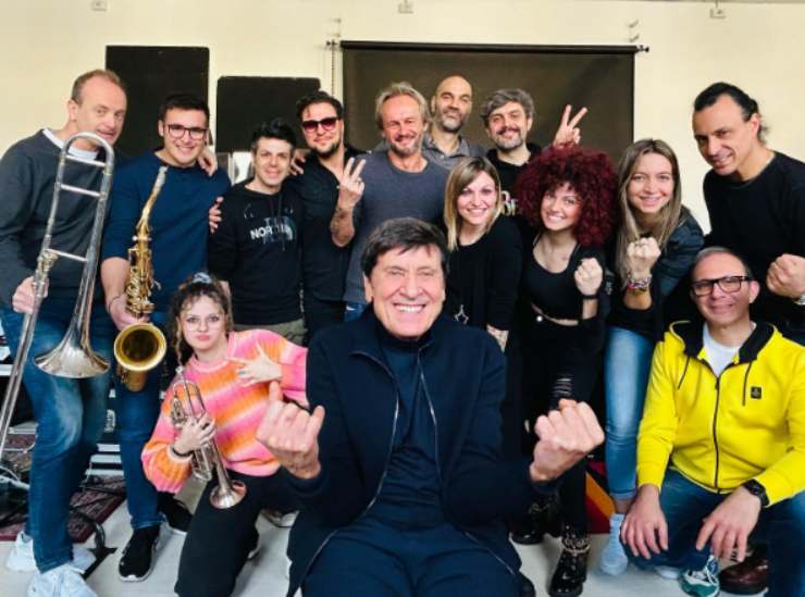 Gianni Morandi e l'altra famiglia