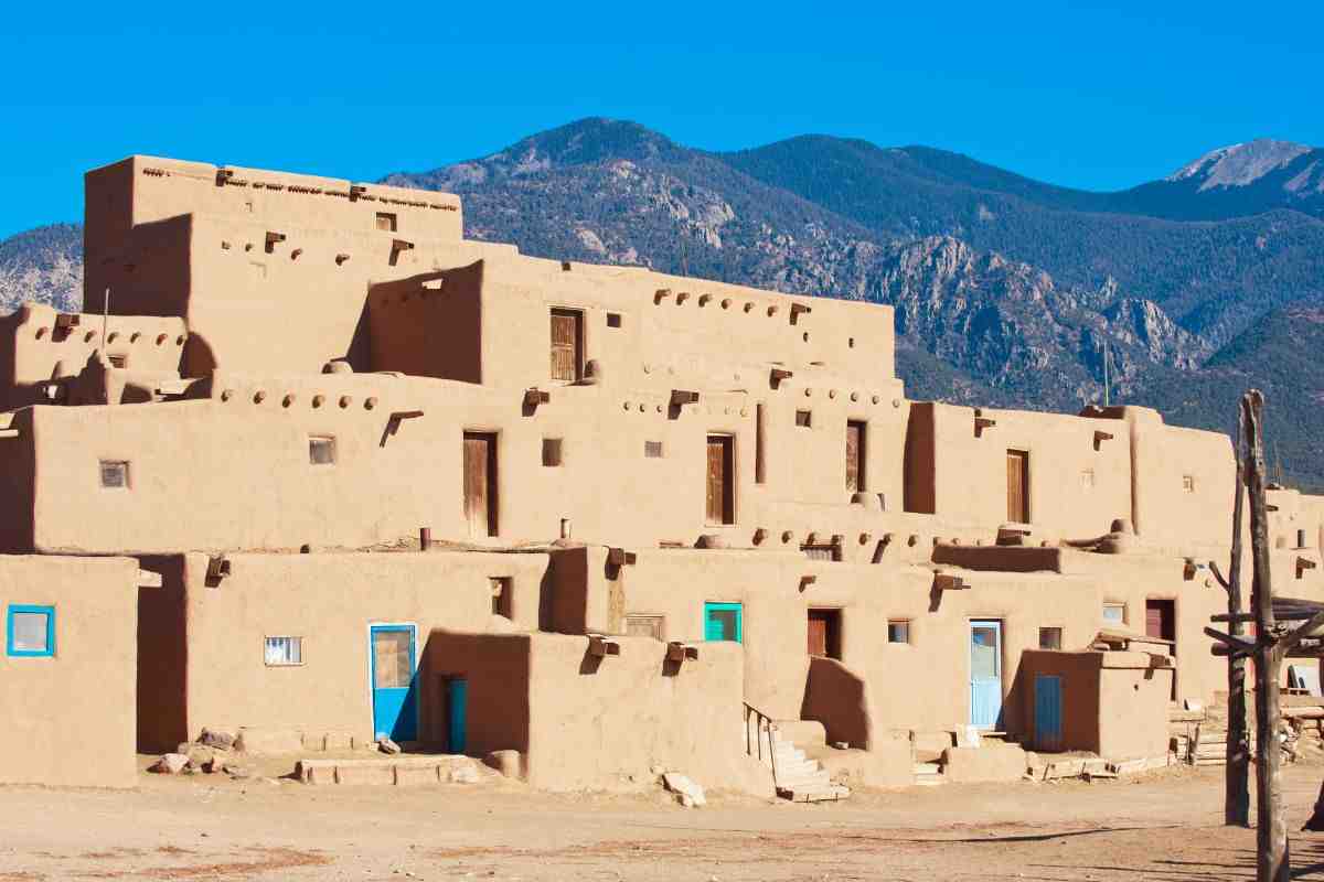 taos hum