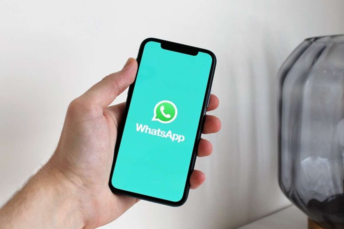 whatsapp smartphone