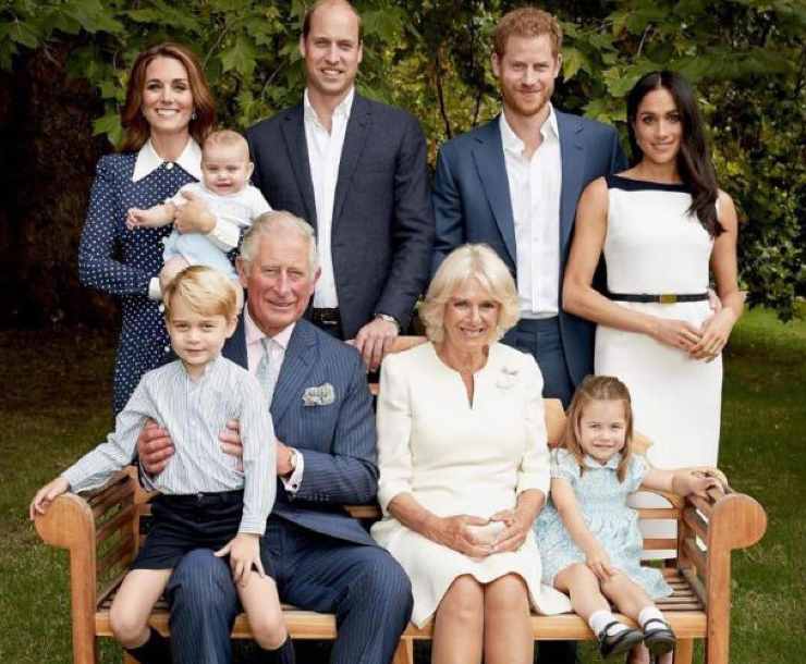 Fiorello contro il menù dell'incoronazione