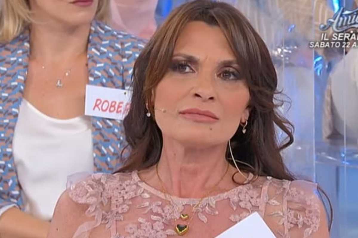 uomini e donne polemica paola