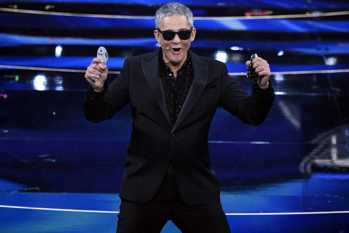 Fiorello prende di mira i reali