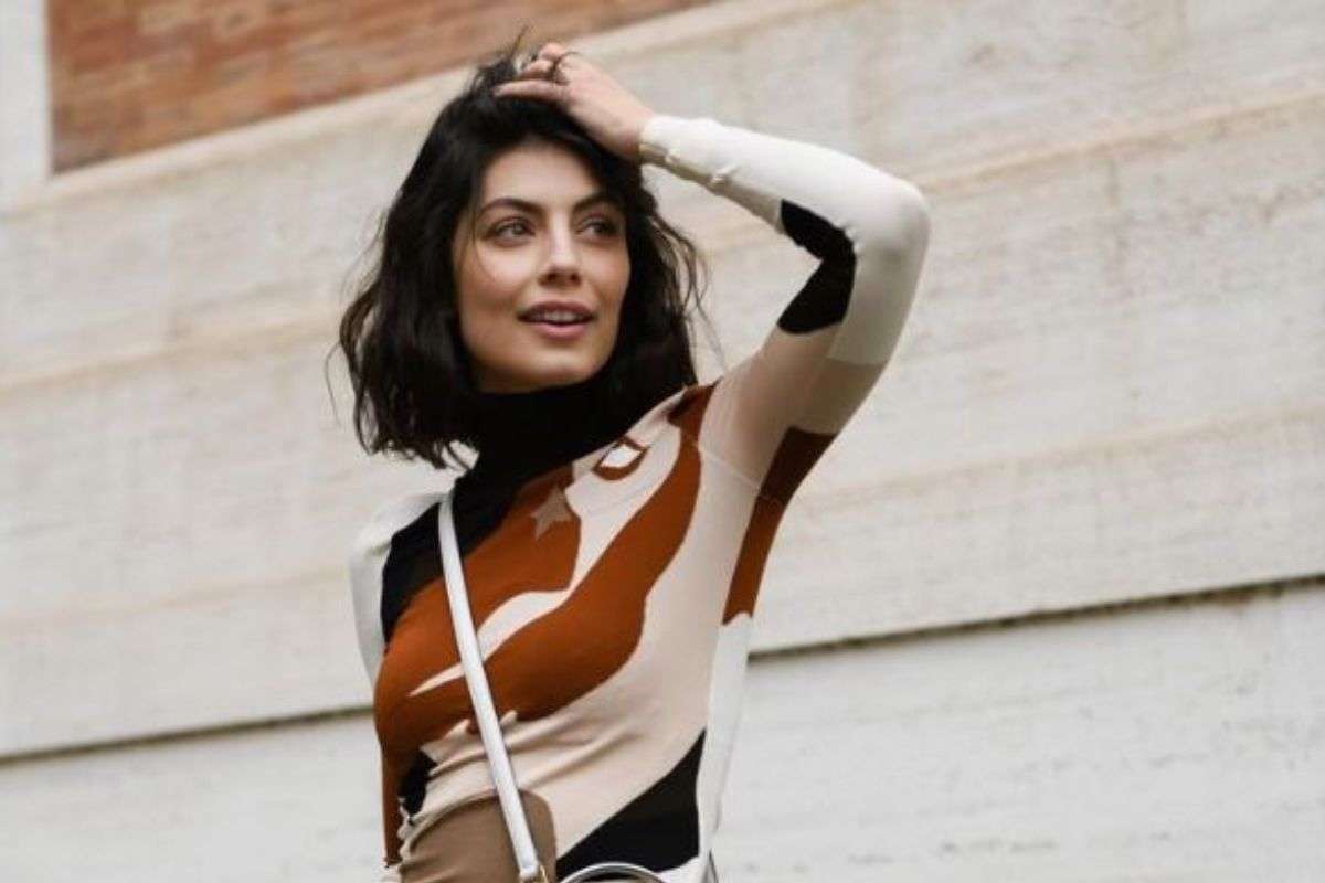 Alessandra Mastronardi presto sposa: a luglio convolerà a nozze con il suo compagno. Ma come si sono conosciuti?
