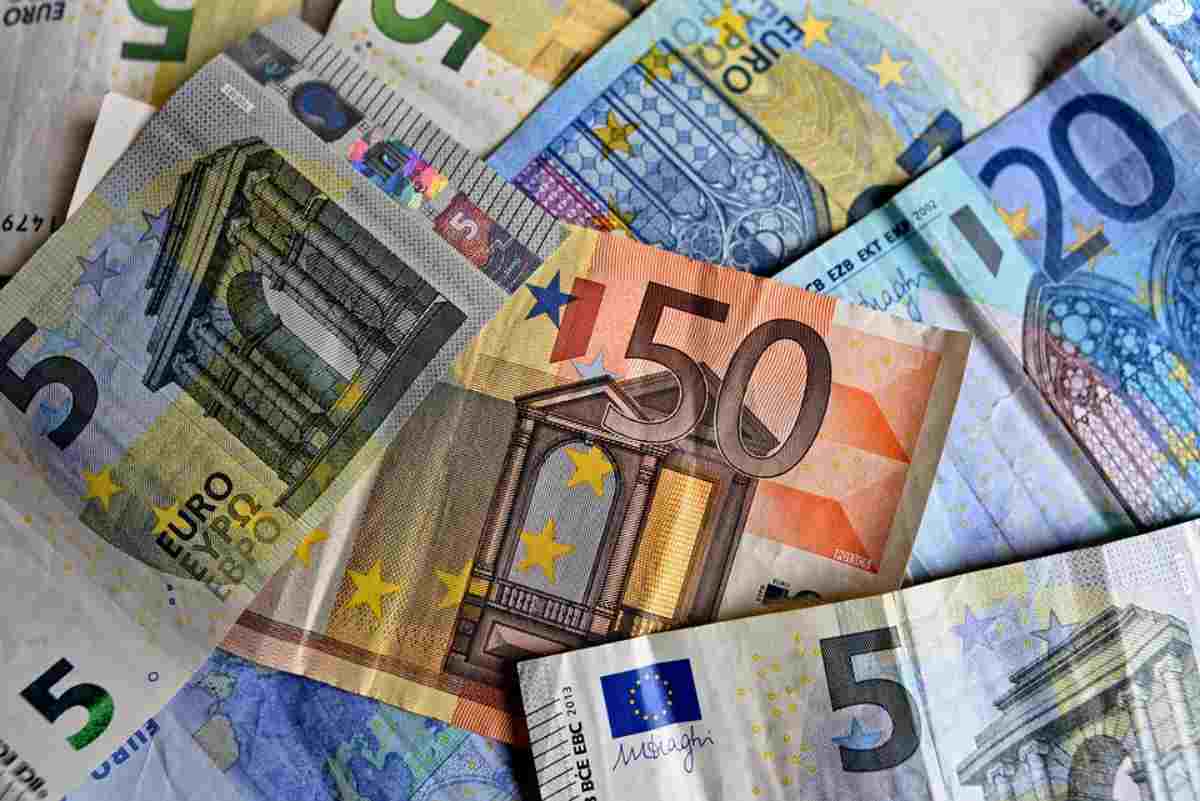 Stanziato bonus di 350 euro per lavoratori senza partita iva