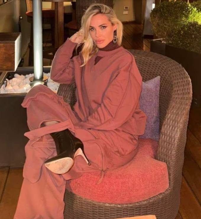 ilary blasi look diva