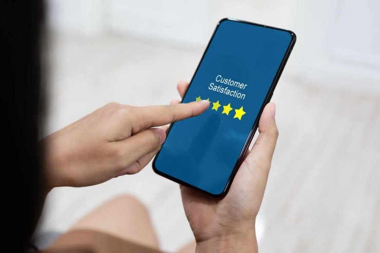 Recensioni, massima allerta: scattano denunce