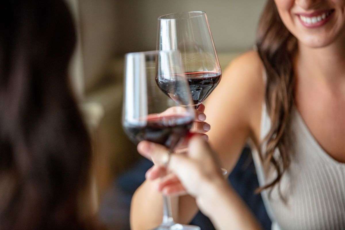 Bere vino fa male alla salute? In queste quantità no, lo dicono gli scienziati