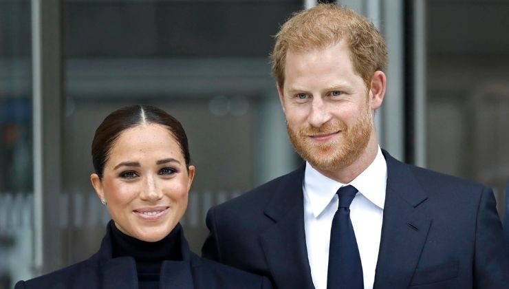 come re Carlo ha gestito il caso harry e meghan