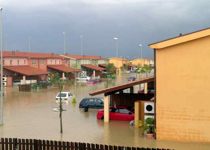 Cosa fare durante l'alluvione se sei in casa