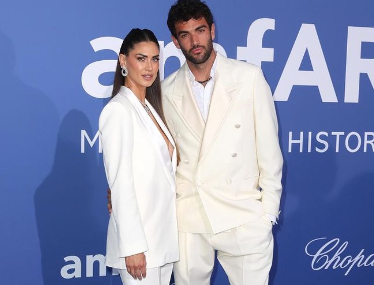 Melissa Satta appare senza trucco sui social