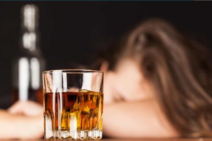 Alkohol: vad det är och hur det fungerar med kortikosteroider