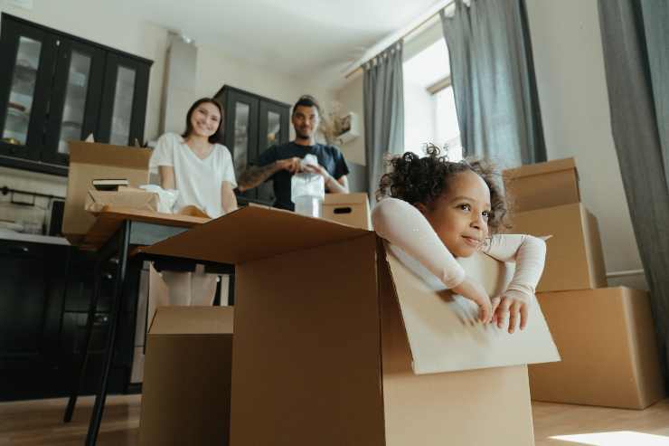 Arrivano due assegni per tutte le famiglie