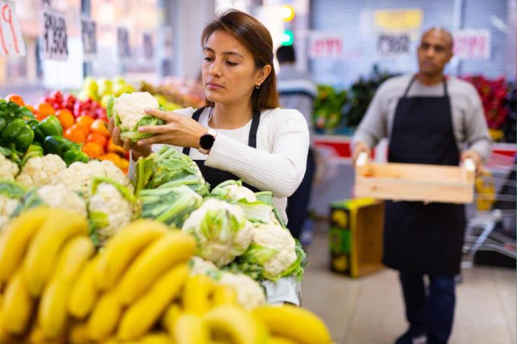 Frutta e verdura bagnate: è una truffa