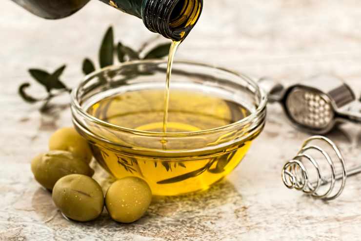 Olio d'oliva alleato contro il colon irritabile