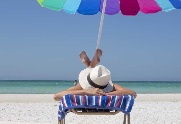 Al mare bisogna evitare le ore più calde