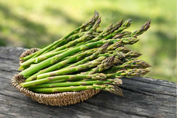 Non sprecare i gambi degli asparagi