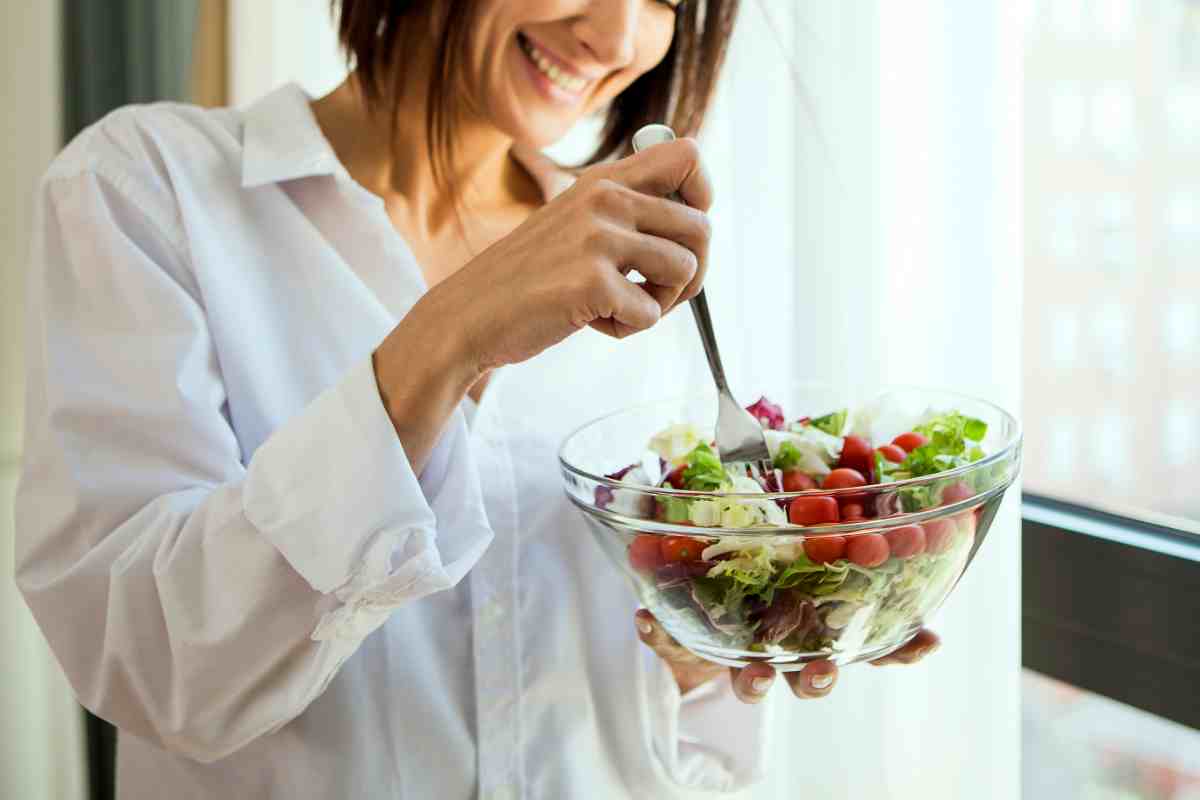 ¿Listo para las vacaciones?  Esto es lo que debes comer mientras viajas para mantenerte despierto, pero sin agobiarte