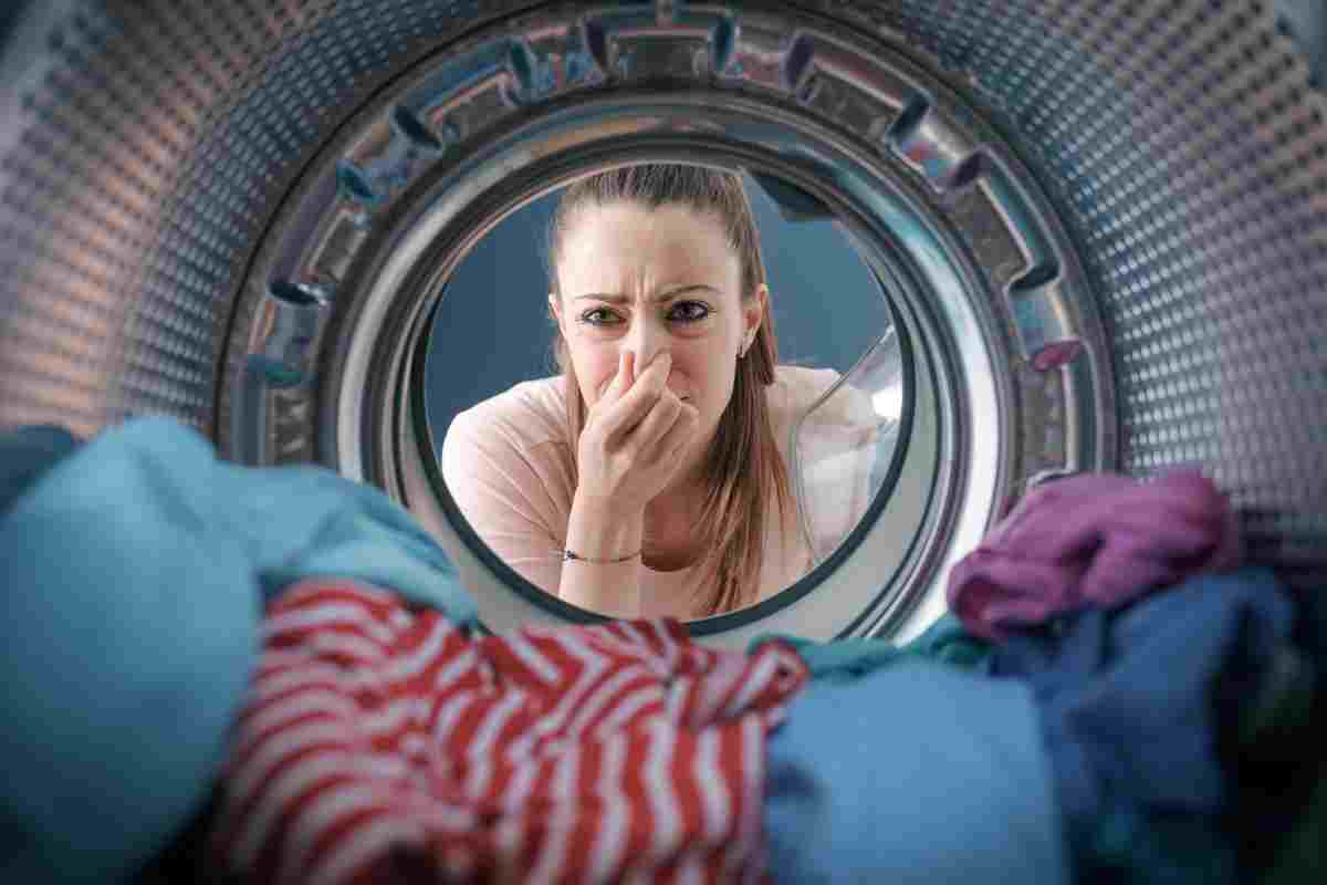 Come eliminare cattivi odori lavatrice