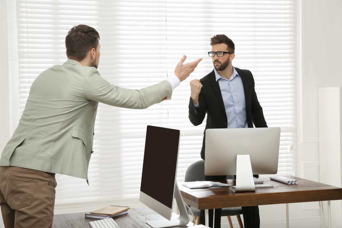 colloquio lavoro segnali pericolo da cogliere ambiente tossico