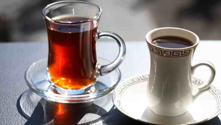 il tè e il caffè possono allungare la vita