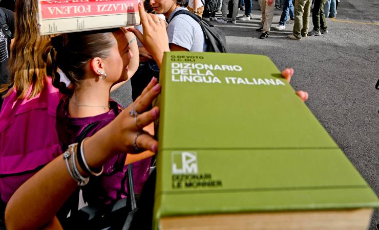 Caro scuola: le richieste dei sindacati e delle associazioni