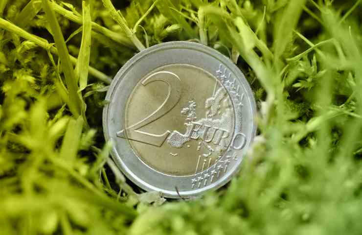 una moneta da due euro è stata venduta per cinque mila euro