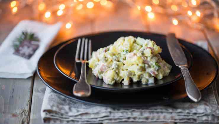 l'insalata russa è un piatto delle festività russe