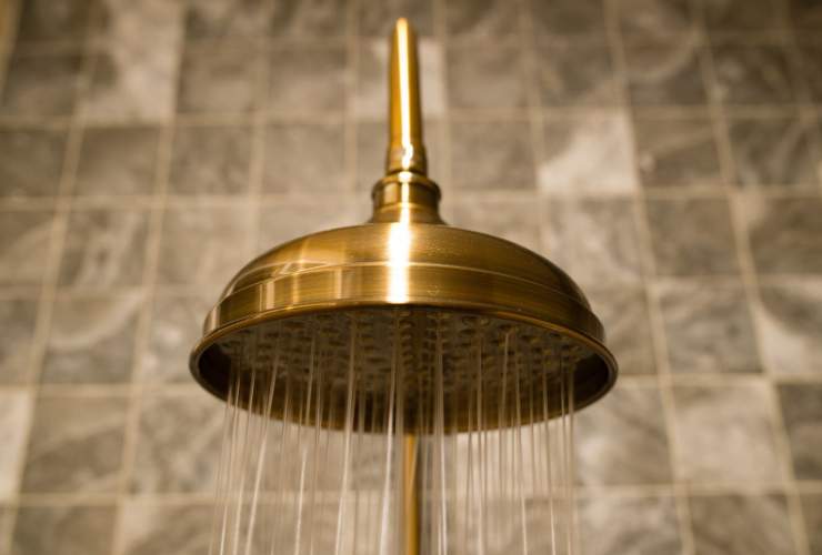 soffione della doccia perché può far male alla salute