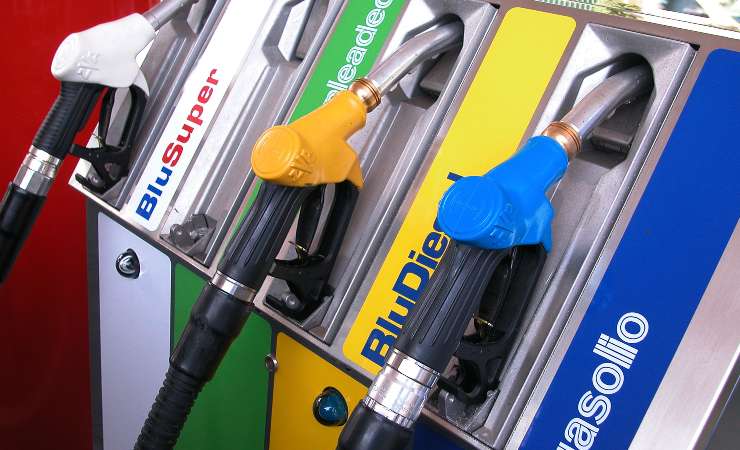 I rincari della benzina tra luglio e agosto 2023