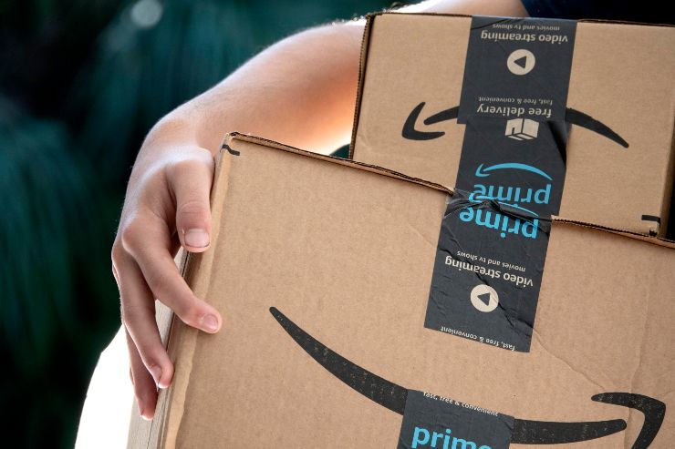 La nuova truffa degli hacker sui pacchi Amazon
