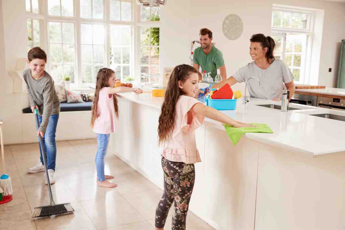 figli faccende domestiche