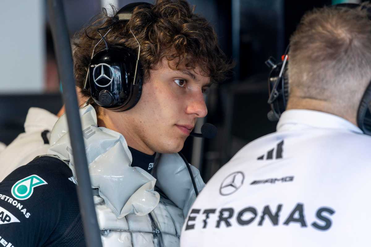 Kimi Antonelli al muretto Mercedes